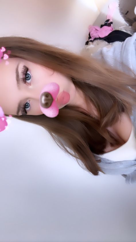 Snapchat Dog Filter Selfie, Brunette Baddie, Snapchat Dog Filter, Snapchat Filters Selfie, Snapchat Selfies, Snap Filters, Dog Filter, Fake Account, Pink Puppy