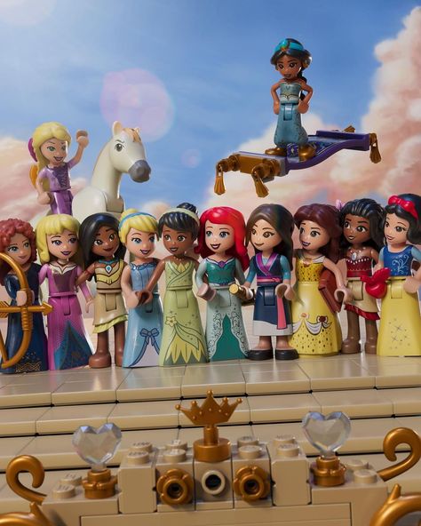 LEGO on Instagram: “Once upon a time there was a gathering of the strong, kind and courageous LEGO Disney Princesses. 👑 #UltimatePrincessCelebration” Lego Cinderella, Disney Princess Logo, Disney Princess Villains, Lego Disney Princess, Disney Queens, Disney Princess Characters, Anniversaire Harry Potter, Lego People, Christmas Paintings On Canvas