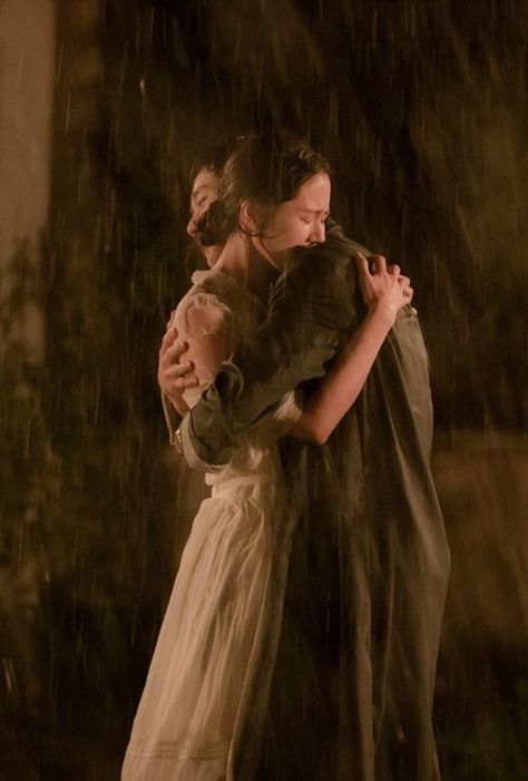 Rain Drama, Something In The Rain, People Hugging, Fotografi Vintage, The Love Club, This Is Love, Love Photos, What’s Going On, Couple Aesthetic