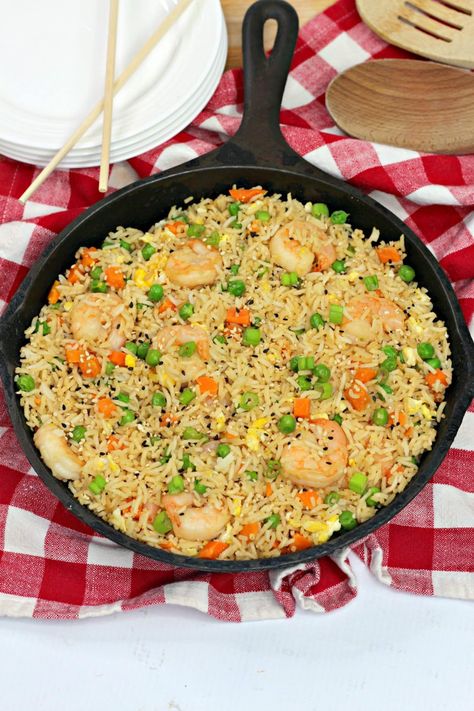 Low Cal Shrimp Fried Rice - Happy Homeschool Nest Best Shrimp Fried Rice, Chinese Shrimp Fried Rice, Casserole Crockpot Recipes, Shrimp Fried Rice Recipe, Shrimp Fried Rice, Shrimp And Rice, Meatless Main Dishes, Leftover Rice, Health Dinner