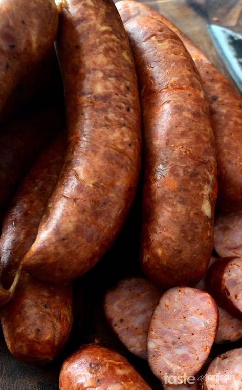 Smoked hot links, very tasty, almost addictive. Serve as is, cold, or grilled on a bun. Louisiana Hot Sausage Recipes, Texas Hot Links Recipe, Link Sausage Recipes, Hot Link Sausage Recipe, Hot Links Recipes, Homemade Brats, Brat Recipe, Hot Sausage Recipes, Homemade Summer Sausage