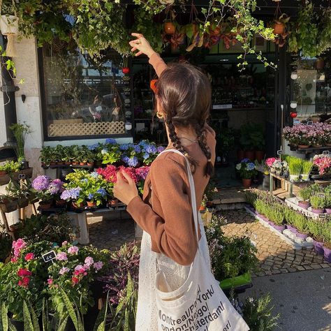 Oh My Goddess, Spring Aesthetic, Spring Vibes, Instagram Photo Inspiration, Summer Feeling, Summer Dream, Instagram Inspo, Insta Photo Ideas, Inspirational Pictures