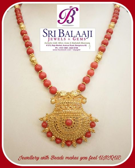 Coral Pendant Indian Gold, Coral Jewellery, Neck Pieces Jewelry, Pearl Jewelry Design, Gold Jewelry Simple Necklace, Pearl Necklace Designs, Beaded Necklace Designs, Beading Jewelery, Gold Pendant Jewelry