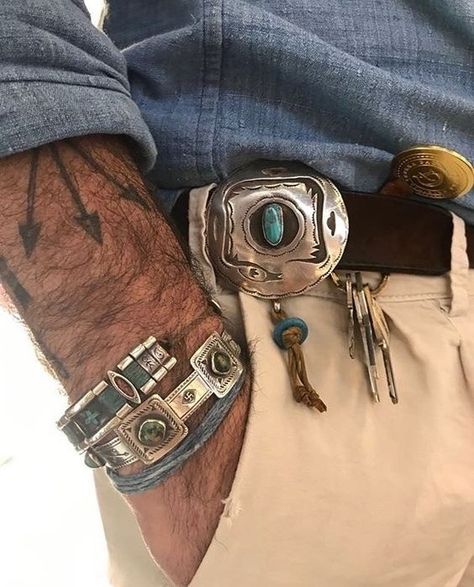 Masculine Jewelry, Mens Western Wear, Johnny Depp Style, Navajo Style, Dad Fashion, Bohemian Accessories, American Denim, Native Jewelry, Hippie Jewelry