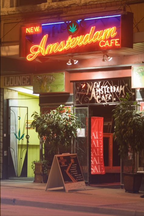 Amsterdam Living, Amsterdam Cafe, Amsterdam Aesthetic, Amsterdam Bucket List, Things To Do In Amsterdam, To Do In Amsterdam, Amsterdam Photos, News Cafe, Red Light District