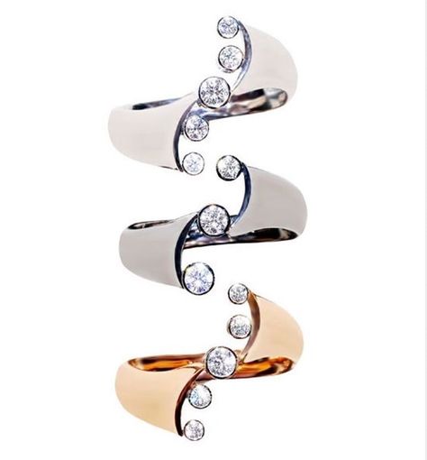 We just LOVE this image of the Yin Yang Rings by jeweller Bruce Harding. This artist, based in Kyoto, has a really contemporary approach to design, but the imagery is what really caught our attention! (Photo: kyotobruce.com) #thejewelcollective Modern Ring, Bling Rings, Contemporary Jewellery, Fine Rings, Stunning Jewellery, Exquisite Jewelry, Yin Yang, Modern Jewelry, Kyoto