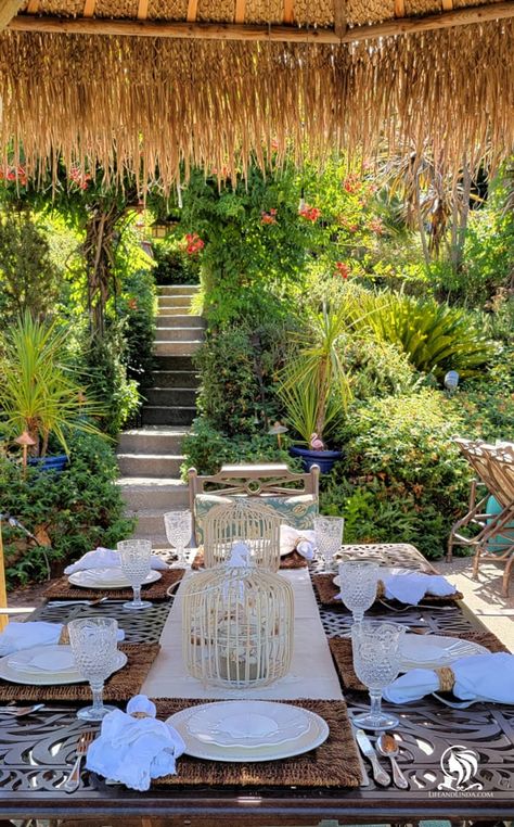 A Coastal Tablescape- Poolside | Life and Linda Amanda Lindroth Tablescape, Mediterranean Living, Blog Design, Tablescapes, Indoor Outdoor, Design