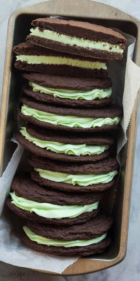 These Homemade Mint Chocolate Oreos have a homemade fudgy chocolate cookie and are filled with mint buttercream. They have the perfect cookie to frosting ratio for sandwich cookies! Mint Buttercream, Mint Desserts, The Perfect Cookie, Chocolate Mint Cookies, Filled Cookies, Mint Cookies, Chocolate Oreos, Chocolate Sandwich, Chocolate Sandwich Cookies