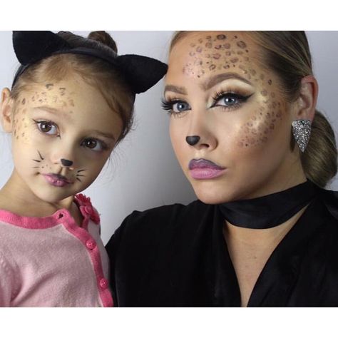 Like mother like daughter ✨@jessanista✨ cute Halloween costume duo, love! _ #vegas_nay #halloween #makeup Mom And Daughter Halloween, Halloween Costume Duo, Costume Duo, Cute Halloween Costume, Like Mother Like Daughter, Make Up Inspiration, Makeup Easy, Pregnant Halloween, Kids Makeup