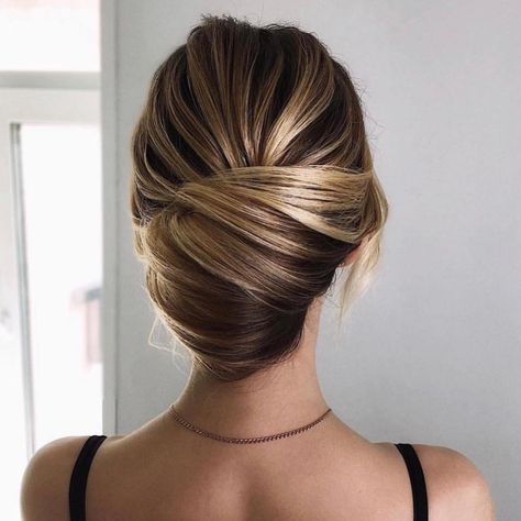 Long Hair Haircut, French Twist Hair, Easy Hair Updos, Peinados Recogidos, Low Bun, Hair Up Styles, Bun Hairstyles For Long Hair, Penteado Cabelo Curto, French Twist