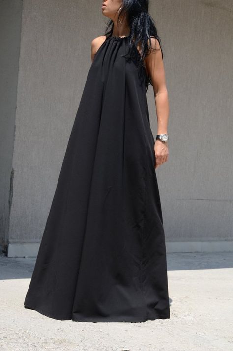 loose maxi dress, loose fit maxi dress, black #clothing #women #dress @EtsyMktgTool #loosemaxidress #loosefitmaxidress #blackmaxidress Unique Bridesmaid Dress, Graduation Dresses Long, Unique Bridesmaid Dresses, Robes D'occasion, Unique Bridesmaid, Fitted Maxi Dress, Gown Black, Dress Unique, Loose Maxi Dress