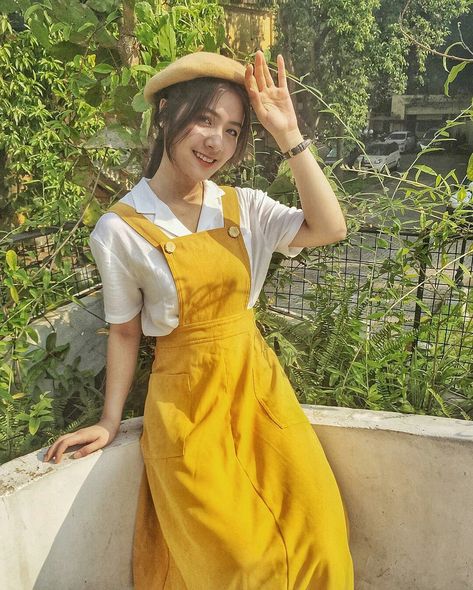 Dress Outfits Korean, Yellow Beach Dress, Floral Dress Outfits, Egirl Fashion, Yellow Clothes, Yellow Fits, Outfit Korean, Orange Outfit, Cute Dress Outfits