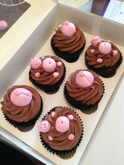 Pigs in mud cupcakes Pigs In Mud Cupcakes, Pig Roast Dessert Ideas, Pig Desserts, Pool Cupcakes, Mud Cupcakes, Piggy Cake, Pig Cupcakes, Pig Birthday Cakes, Farm Themed Birthday Party