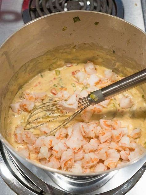 Newburg Sauce, Shrimp Newburg, Spicy Cream Sauce, Appetizers Seafood, Seafood Appetizers Easy, Puff Pastry Shells, Seafood Entrees, Vol Au Vent, Shrimp Recipes For Dinner