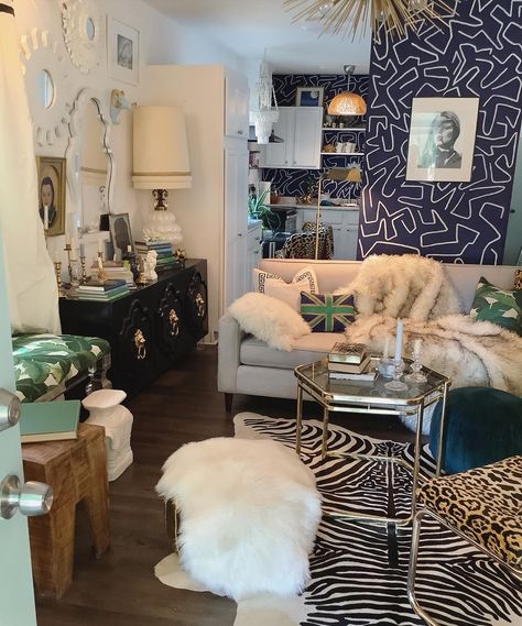 Glam Rock Decor, Western Room Ideas, Moody Bohemian, Blue Accent Wall, Black Room Decor, Western Rooms, Eclectic Living, Glam Living Room, Dark Home Decor