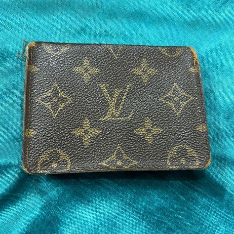 Louis Vuitton monogram card case Resale Clothing, Louis Vuitton Accessories, Card Case, Louis Vuitton Monogram, Look At, Credit Card, Louis Vuitton, Monogram, Boutique