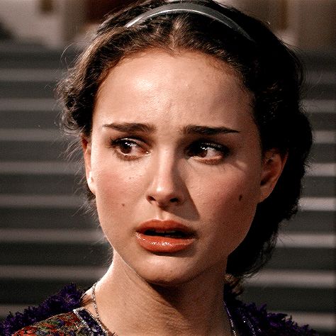 Amidala Star Wars, Padmé Amidala, Revenge Of The Sith, The Sith, Padme Amidala, Natalie Portman, Revenge, Star Wars, Gif