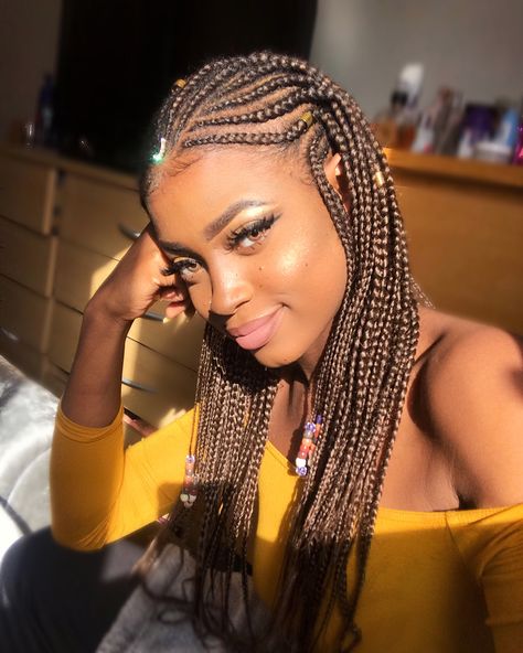 Summer = braids season. Fulani Braids, Box Braids Styling, Beautiful Braids, Girls Braids, Cornrow Hairstyles, African Braids Hairstyles, Trending Hairstyles, Box Braids Hairstyles, Braids For Black Hair