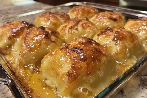 Trisha Yearwood Apple Dumplings Recipe - Masters of Kitchen - Recipes Tricia Yearwood Recipes, Dutch Oven Corned Beef, Apple Dumplings Recipe, Trisha Yearwood Recipes, Apple Dumpling Recipe, Slow Cooker Lasagna, Homemade Cornbread, Apple Dumplings, Trisha Yearwood