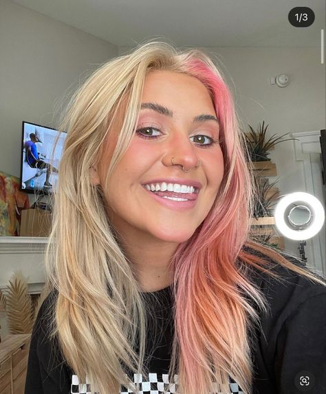 Pink And Blonde Split Hair, Split Dyed Hair Light Brown And Blonde, Split Hair Color Pink, Blonde Split Dye, Light Pink And Black Split Dye, Half Pink Half Blonde Hair Split, Blond And Pink Split Dye, Blonde Pink Split Dye, Dusty Rose Hair