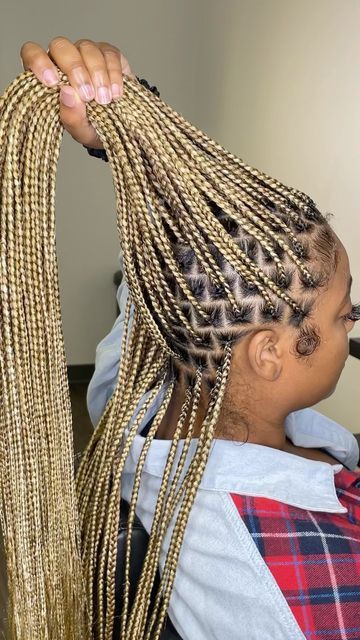 Blonde Braids Hairstyles, Bhaddie Hairstyle, Blonde Braiding Hair, School Baddie, Protective Braids, Blonde Box Braids, Blonde Braids, Box Braids Hairstyles For Black Women, Braided Cornrow Hairstyles