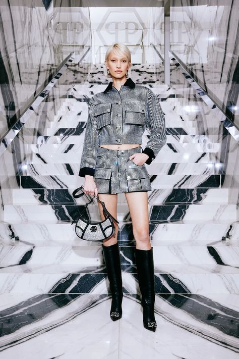 Philipp Plein Pre-Fall 2024 Collection | Vogue Phillips Plein, Thanksgiving Fashion, Moda Outfit, Fall 24, Boucle Jacket, 2024 Fashion, Philipp Plein, 2024 Collection, Fall 2024