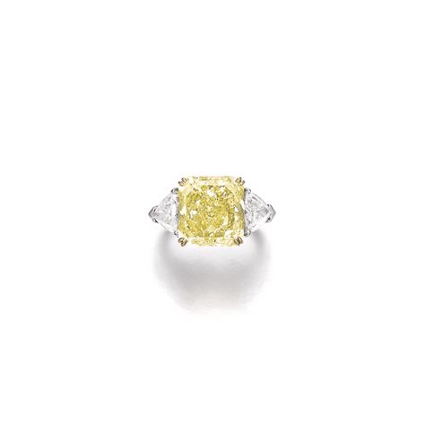 harry winston ||| ring ||| sotheby's ge1802lot9r658en Harry Winston Ring, Fancy Yellow Diamond Ring, Yellow Diamond Ring, Yellow Diamond Engagement Ring, Yellow Diamond Rings, Fancy Yellow Diamond, International Jewelry, Harry Winston, Yellow Diamond