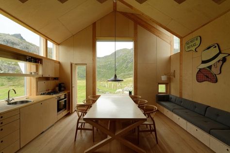 © Carl-Viggo Hølmebakk Norwegian Cabin, Norwegian Home, Plywood House, Norwegian House, Wohne Im Tiny House, Plywood Interior, Timber Structure, Casa Container, Closet Door