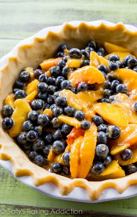 Blueberry Peach Pie, Peach Desserts, Peach Pie, Simple Summer, Desserts Easy, Peach Recipe, Blueberry Pie, Blueberry Recipes, Delicious Pies