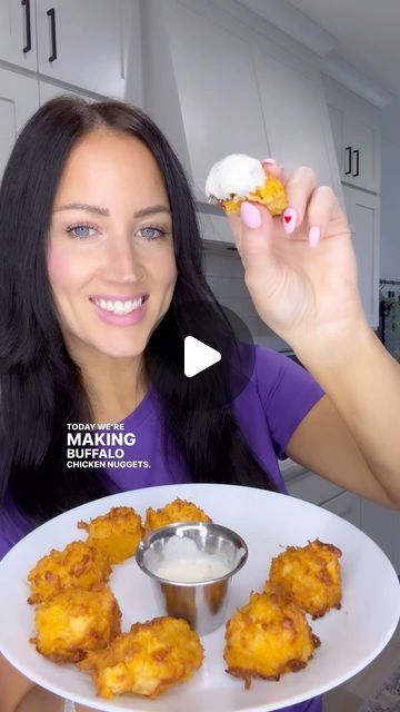 Julie Smith | Keto Made Simple on Instagram: "Buffalo Chicken Nuggets 🤌🏼

Like and save for later! 

Ingredients: 
1 large can of chicken, drained (12.5 oz) 
2/3 cup shredded mozzarella 
1/3 cup Parmesan 
1 egg
3 tablespoons buffalo sauce
1/2 teaspoon garlic and onion powder
Salt and pepper 

Combine everything and form into balls. Air fry on 400° for 15-18 mins. (These can be baked as well) 

#keto #lowcarb #ketomeals #ketorecipes #lowcarbrecipes" Buffalo Chicken Nuggets, Buffalo Chicken Cups, Keto Made Simple, Buffalo Chicken Fries, Julie Smith, Buffalo Chicken Bites, Shredded Buffalo Chicken, Chicken Nugget Recipes, Instagram Recipes