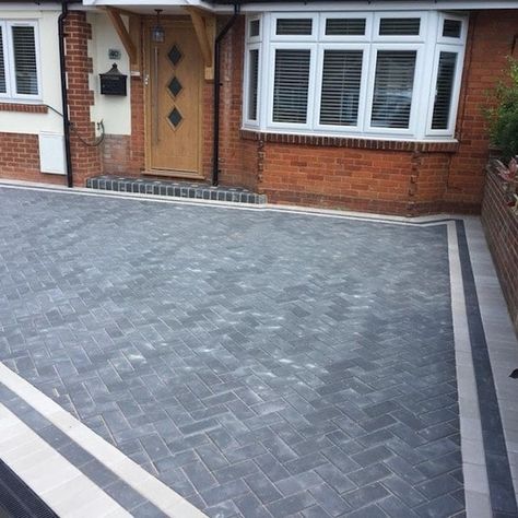 Block Paving Installation Grey Driveway, Front Driveway Ideas, Paving Driveway, Block Paving Driveway, Driveway Blocks, Paved Driveway, Modern Garden Landscaping, Diy Driveway, Brick Driveway