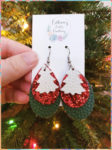 Christmas Jewelry Diy - Ouch! - Struggling to find the ideas that you have been searching for? Why not try Amazon.com IMMEDIATELY! Cricut Earrings Christmas, Christmas Tree Faux Leather Earrings, Leather Earrings Christmas, Winter Faux Leather Earrings, Christmas Earrings To Make, Faux Leather Craft Ideas, Faux Leather Christmas Earrings, Christmas Leather Earrings, Faux Leather Crafts Cricut