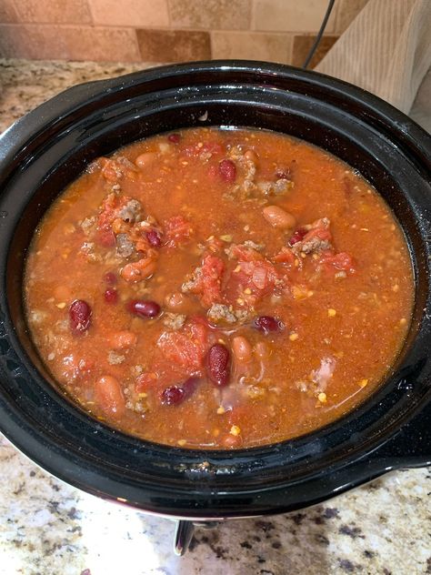 Recipe: Crockpot Elk Chili Elk Burger Chili, Elk Crockpot Recipes, Elk Chili Recipe Crockpot, Elk Chili Recipe, Hamburger Crockpot Recipes, Elk Chili, Elk Meat Recipes, Moose Meat, Elk Meat