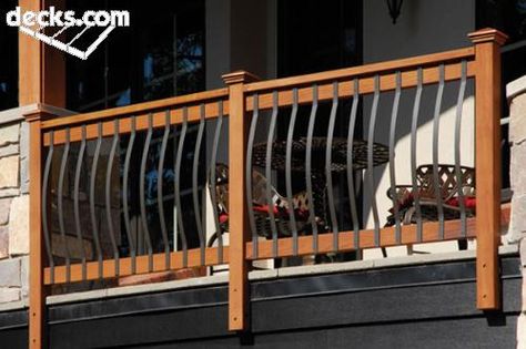 Hot new trends in deck railing ideas for your home Reling Design, Deck Building Plans, Deck Balusters, Deck Railing Design, Laying Decking, Railing Ideas, Wood Railing, Iron Balusters, Wood Pergola