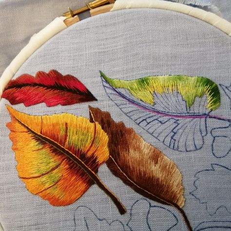 Embroidery Shading, Embroidery Leaf, Embroidery Lessons, Hand Beaded Embroidery, Redwork Embroidery, Basic Embroidery Stitches, Hand Embroidery Tutorial, Embroidery Stitches Tutorial, Hand Embroidery Flowers