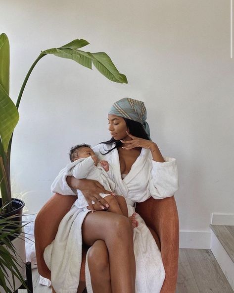 Image discovered by Zoé on We Heart It Black Motherhood, Dresses Hoco, Mommy Moments, Future Mommy, Moms Goals, Mommy Goals, Afrikaanse Mode, Mommy Daughter, Foto Baby