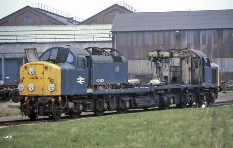 Doncaster Dissection | The scrapping of 40093 is well underw… | Flickr Union Pacific Train, Train Crash, Abandoned Vehicles, Old Train Station, Train Room, Traction Engine, Abandoned Train, British Railways, Fort William