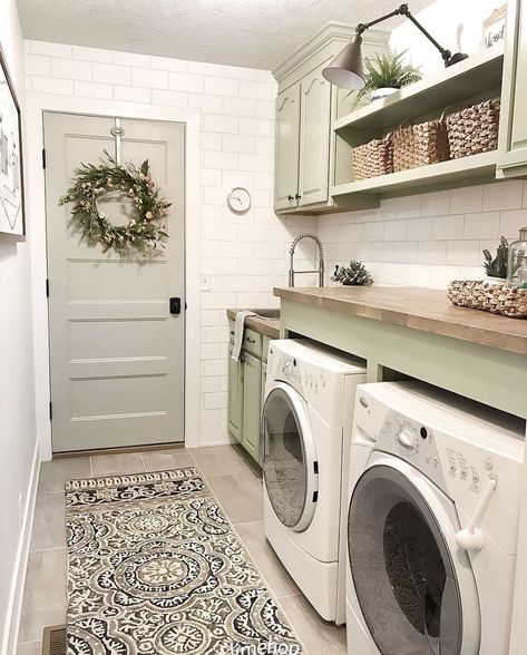 Check out these inspiring ideas below that combine space-saving solutions with a touch of chic touches to help you make the most of your laundry room. French Country Laundry Room Ideas, Small Laundry Room Design Ideas, Small Laundry Room Design, French Country Laundry Room, Country Laundry, Entrance Idea, Brick Shed, Decorating Styles Quiz, Laundry Room Design Ideas