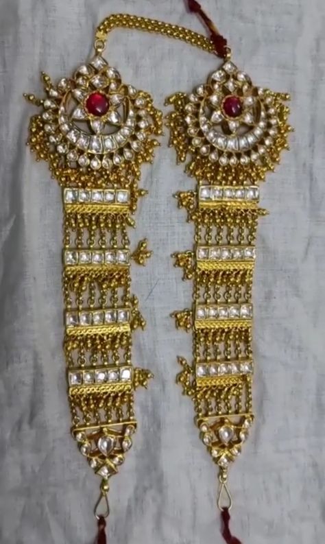 Rajputi Jwellery Design, Rajputi Mathapatti Designs, Latest Gold Pendant Jewelry, Sheesh Phool, Vanki Designs Jewellery, Dreamy Bride, Rajput Jewellery, Marriage Jewellery, Vintage Indian Jewelry