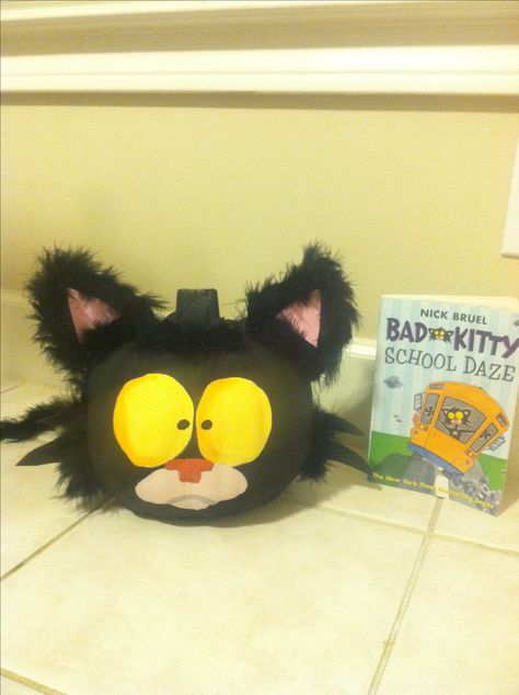 Bad Kitty Pumpkin Project Bad Kitty Pumpkin, Story Pumpkin Project, Storybook Pumpkin, Book Pumpkins, Book Character Pumpkins, Book Pumpkin, Story Book Pumpkin, Pumpkin Character, Kitty Pumpkin