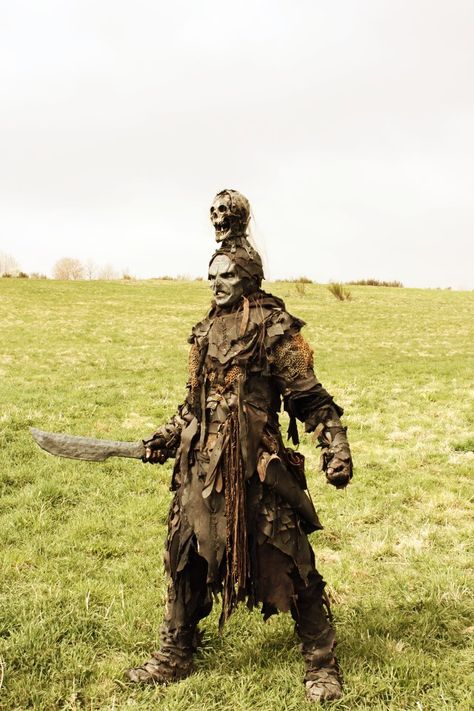 Minus the orc mask and this is a great post apocalypse outfit. Orc Lotr, Costume Diy Women, Orc Costume, Hobbit Costumes, Hobbit Costume, Hobbit Movie, Shadow Of Mordor, Post Apocalyptic Fashion, The Hobbit Movies