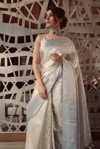 Samantha Saree, Samantha In Saree, Saree Hairstyles, Bridesmaid Saree, Wedding Saree Collection, Modern Saree, Samantha Photos, Indian Bridal Fashion, Indian Bridal Outfits