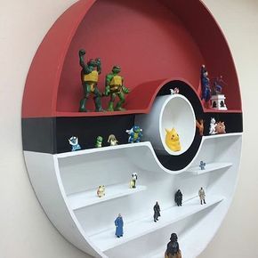 3,294 Likes, 33 Comments - Pokemon Dimension ◓⃙ (@pokemondimension) on Instagram: “Poke-shelf! Follow @pokemondimension and tag me in your post to get a chance to be featured on my…” Pokemon Bedroom, Pokemon Room, Video Game Rooms, Dekorasi Kamar Tidur, Gamer Room, Hus Inspiration, Game Room Design, Big Boy Room, Boys Bedrooms