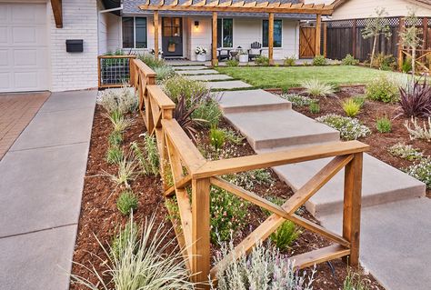 Front Yard Patio Ideas Ranch House, Rancher Exterior, Ranch Style Fence, Good Neighbor Fence, Barndo Ideas, Fancy Fence, Online Landscape Design, Side Yards, Building A Pergola