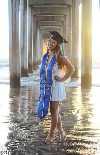 Ucsd Graduation Pictures, Ucsd Graduation, Beach Graduation Pictures, Individual Poses, College Grad Photos, Grad Poses, College Graduation Pictures Poses, Grad Pictures, Pinning Ceremony