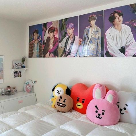 ꒰🌿꒱ 爱⁷ Army Bedroom, Army Decor, Bts Room, Army Room Decor, Army Room, Merch Collection, Teen Bedroom Designs, My Motivation, Dekorasi Kamar Tidur