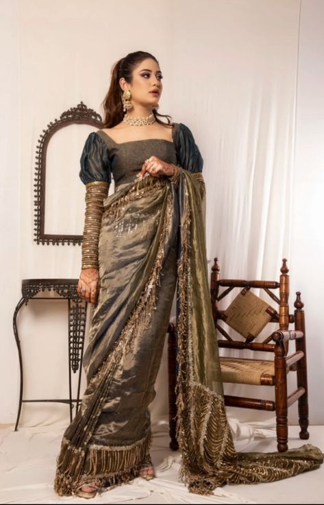 Shahtaj Khan, Saree Wearing Styles, Simple Saree Designs, Latest Blouse Designs Pattern, Traditional Blouse Designs, Dresses Traditional, Fashionable Saree Blouse Designs, Gotta Patti, Beautiful Pakistani Dresses