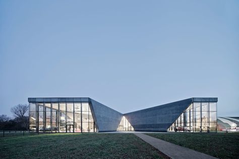 Pysall Ruge Architekten, Jens Willebrand · Museum of Aviation and Aviation Exhibition Park Entrance Hall Public Building, Aviation Exhibition, Factory Architecture, Architecture Models, Architectural Sculpture, Architecture Board, Krakow Poland, Architecture Design Concept, Museum Architecture