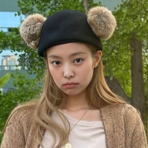 Icons Jennie, Fluffy Hat, Jennie Icon, Blackpink Icons, Hair Icon, Bear Hat, Jennie Kim, Blackpink Jennie, Brown Hair