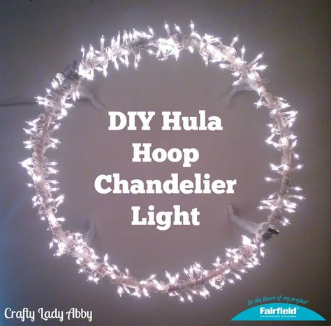 HOME DECOR DIY: Hula Hoop Chandelier Light Hula Hoop Diy, Flower Chandelier Diy, Hula Hoop Light, Cute Anniversary Ideas, Diy Hula Hoop, Hula Hoop Chandelier, Hoop Chandelier, Chandelier Diy, Solar Power Diy